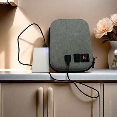 オックスフォードクロスと食品グレードの断熱ライニングを備えたUSB給電フードウォーマーバッグ。複数の食品容器に安定したマイルドな加熱を提供します。